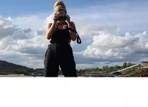 FOTO. Kate Hudson explorează Cambodgia alături de noul ei iubit