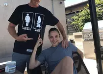 Un singur om de pe lume se poate lăuda că o are ca soție pe Wonder Woman. Iar soțul lui Gal Gadot nu a ezitat să o facă!