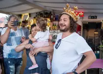 FOTO. Chef Florin Dumitrescu a avut parte de o petrecere surpriză de ziua lui