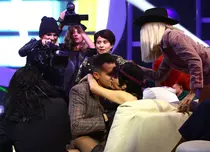 Sărut pasional în ediția de sâmbătă, 7 octombrie, a show-ului „Te cunosc de undeva!”, de la Antena 1