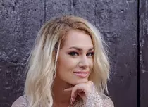 VIDEO. Feli a lansat videoclipul piesei „Bună de iubit”, cu care participă la Eurovision