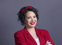 Vloggerul Ela Voineag intră în culisele emisiunii „The Four – Cei 4”