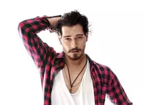 EXCLUSIV: Ce rol joacă Çağatay Ulusoy în primul serial turcesc original făcut de Netflix