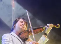 Violonistul Edvin Marton va concerta pe 20 aprilie la Bucureşti