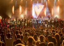 Trupa Vunk a pus în scenă la Arenele Romane cea mai importantă producție din acest an concertul rock simfonic, CAMELEOM!