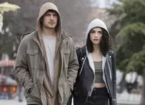 FOTO. „Protectorul Istanbulului”, cu Çağatay Ulusoy și Ayça Ayşin Turan, are premiera la Netflix pe 14 decembrie