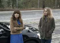 Noul serial Netflix „Dead to Me”, cu Christina Applegate și Linda Cardellini, se lansează vineri, 3 mai