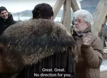 Din culisele primului episod din „Urzeala tronurilor”. Regizorul George Lucas îi dă indicații lui Kit Harington!