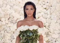 FOTO. Kim Kardashian a publicat prima fotografie cu mezinul familiei. Cum arată bebelușul