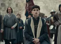 Până să-l vedem în „Dune”, Timothée Chalamet a făcut „The King”, pentru Netflix