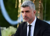Özcan Deniz se pregăteşte de un nou proiect tv. Pe cine vrea ca parteneră?