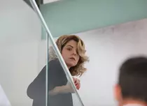 O scenă de la filmări a îngrozit-o pe Micky din VLAD: „S-a pus în genunchi în fața mea, a luat ciocanul și...”