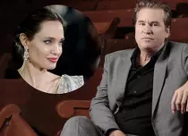 Val Kilmer a dezvăluit în cartea sa de memorii că a fost îndrăgostit de Angelina Jolie. „De abia așteptam să o sărut, să-i cumpăr un avion privat pe coada căruia să scriu V+J”