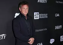 Sean Penn s-a căsătorit a treia oară. Cine este noua soție a actorului