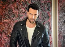 EXCLUSIV. Ce planuri are Adi Nartea după încheierea filmărilor serialului „Vlad” (Pro TV)