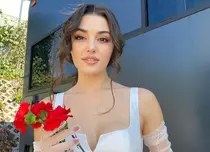 Iată cum arată vila în care stă acum Hande Ercel, frumoasa actriță din „Perla Neagră” (Happy Channel)