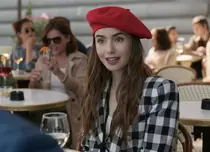 Ce știm despre sezonul 2 din „Emily în Paris”. Când încep filmările serialului de la Netflix