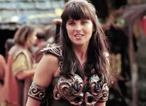 Din iulie, serialul „Xena: Prințesa războinică” revine pe micul ecran. Unde îl putem vedea