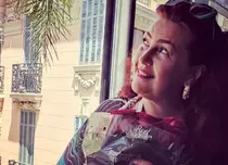 Până la divorțul de soțul francez, Rona Hartner are o vară plină: „Vacanța a început frumos”