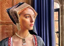 De la stadioane și rochii de mireasă la Anne Boleyn: ce documentare vă recomandăm în perioada aceasta