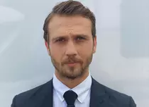 Aras Bulut Iynemli va face un rol de zile mari! Pe cine va interpreta protagonistul din “Legea familiei”