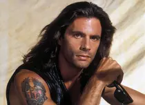 Cum arată astăzi Lorenzo Lamas. Noua logodnică a actorului de 63 de ani e mai tânără cu 27 de ani decât el