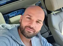 Andrei Ștefănescu este în doliu. Tatăl artistului a murit: „I-am promis că vom mai vedea un meci împreună”