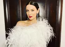 A născut în secret! Catriona Balfe, protagonista din „Străina”/ „Outlander”, a devenit mama unui băiețel. Prima imagine cu bebelușul