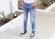 Știați că au chiar o duzină de perechi în garderoba lor? Vedeți de ce adidașii sunt atât de populari printre vedete