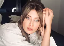 Iulia Albu i-a pus limite fiicei sale adolescente, Mikaela: „Timpul e limitat la două ore pe zi”