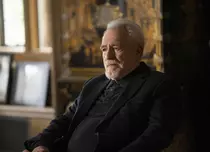 Apreciatul actor Brian Cox din „Succesiunea” debutează în regie