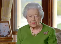 Ce seriale, emisiuni și competiții sportive o țin trează până în miez de noapte pe Regina Elisabeta a II-a