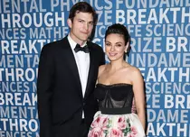 Mila Kunis și Ashton Kutcher, probleme grave în relația de cuplu. De la ce ar fi pornit conflictul