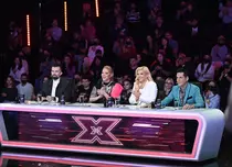 Tensiuni între jurați în primul battle „X Factor”. „Hai să nu ne certăm”