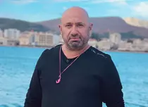 Cătălin Scărlătescu și iubita lui au plecat în vacanță. Cum s-au fotografiat. Fanii au reacționat imediat