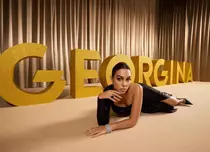 Cum arată Georgina Rodriguez, în luna a șasea de sarcină. Iubita lui Ronaldo așteaptă gemeni. „Visurile devin realitate”