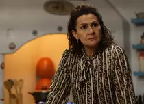 Cine e Gonca Cilasun, Halise, mama lui Sancar, din “Fiica ambasadorului” (Kanal D)