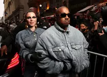 Kanye West și Julia Fox s-ar fi despărțit. Actrița a șters toate pozele cu rapperul
