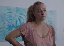 INTERVIU. Andreea Grămoșteanu nu prea mai trece pe-acasă. Actrița cunoscută din „Mondenii” joacă în filmul „#dogpoopgirl”