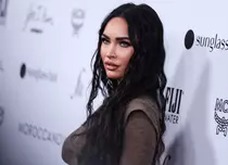 Megan Fox, o gravidă îndrăzneață. Actrița și-a afișat burtica de gravidă într-o rochie care nu a lăsat multe imaginației