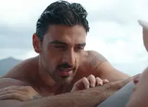 5 lucruri pe care nu le știați despre Michele Morrone, actorul din controversata serie de filme „365 de zile”, de la Netflix