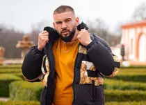 Dorian Popa a adăugat un nou bolid colecției. Cum arată mașina pentru care a plătit mai mult decât pe un apartament