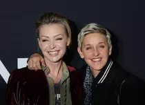 Ellen DeGeneres, imagini rare din casa ei din Anglia. S-a mutat cu Portia de Rossi din SUA după alegerea lui Trump