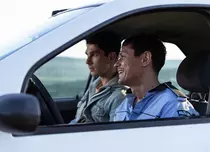 Când are premiera filmul românesc „Oameni de treabă”, cu Anghel Damian și Crina Semciuc