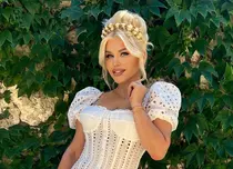Loredana Groza, schimbare radicală de look pentru un nou rol. Cum arată vedeta cu părul roz