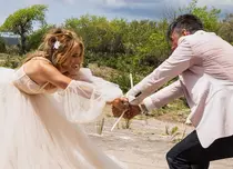 De ce a purtat Jennifer Lopez 28 de rochii de mireasă în „Shotgun Wedding”. Când va fi lansat filmul pe Amazon Prime Video