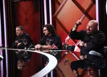 „Chefi la cuțite”, 11 octombrie 2022. Românul care a gătit pentru Regina Elisabeta vine să-i surprindă pe jurați