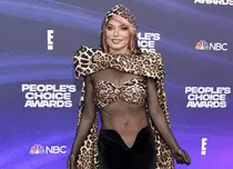 Gestul șocant făcut de Shania Twain. Ce a făcut ca să scape de agresiunea sexuală din partea tatălui vitreg
