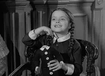 Lisa Loring a murit. Actrița a interpretat-o pe Wednesday în prima ecranizare a seriei „Familia Addams”