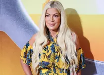 Tori Spelling și-a îngrijorat fanii cu cea mai recentă apariție publică. Actrița a slăbit și arată complet diferit din cauza operațiilor estetice